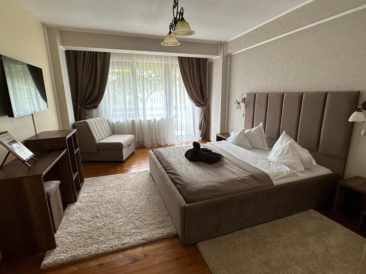 Hostal Casa Bradet Întorsura Buzăului Exterior foto