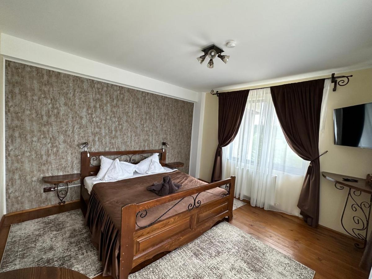 Hostal Casa Bradet Întorsura Buzăului Exterior foto