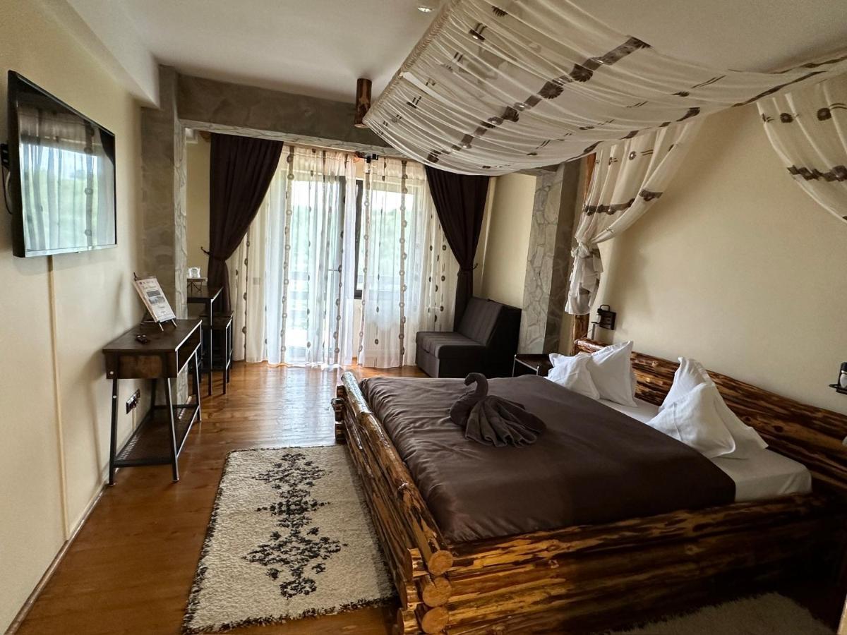 Hostal Casa Bradet Întorsura Buzăului Exterior foto
