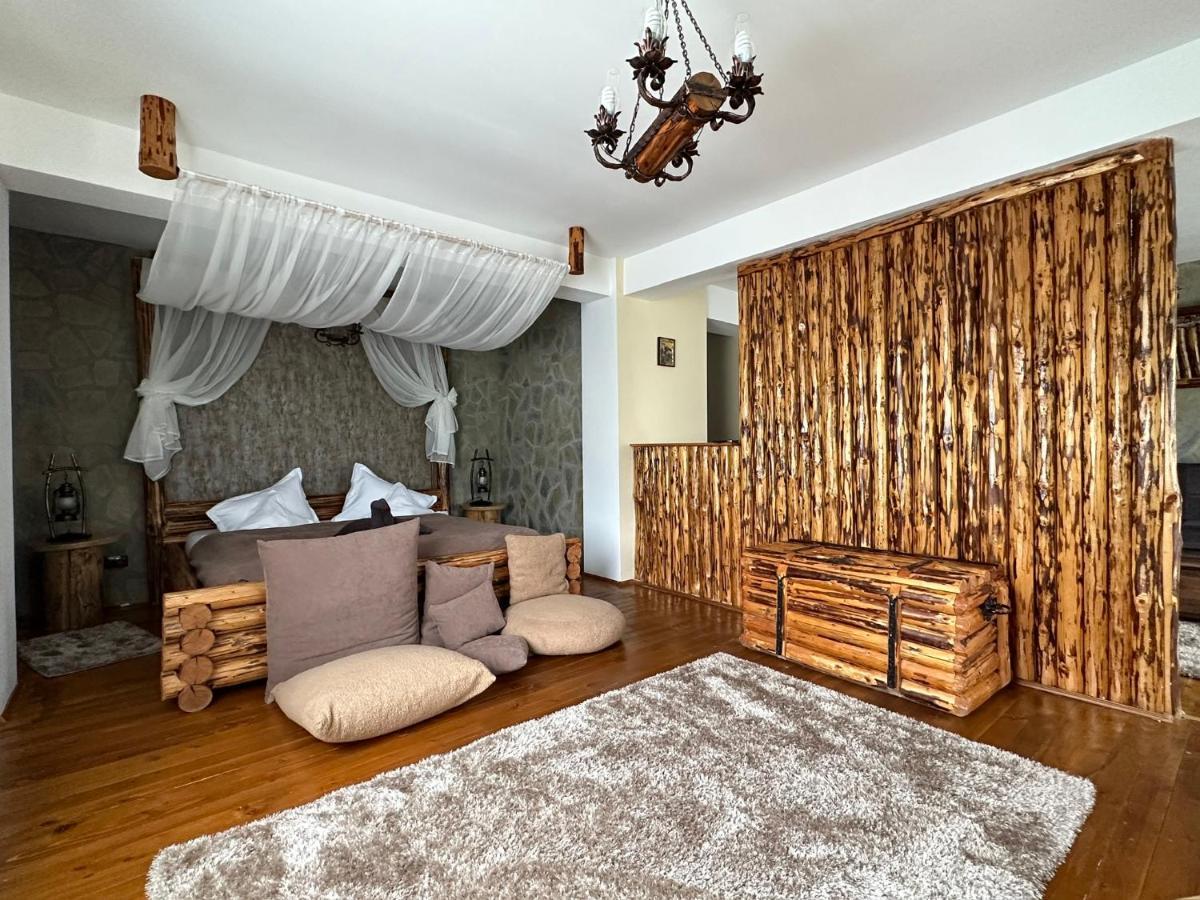 Hostal Casa Bradet Întorsura Buzăului Exterior foto
