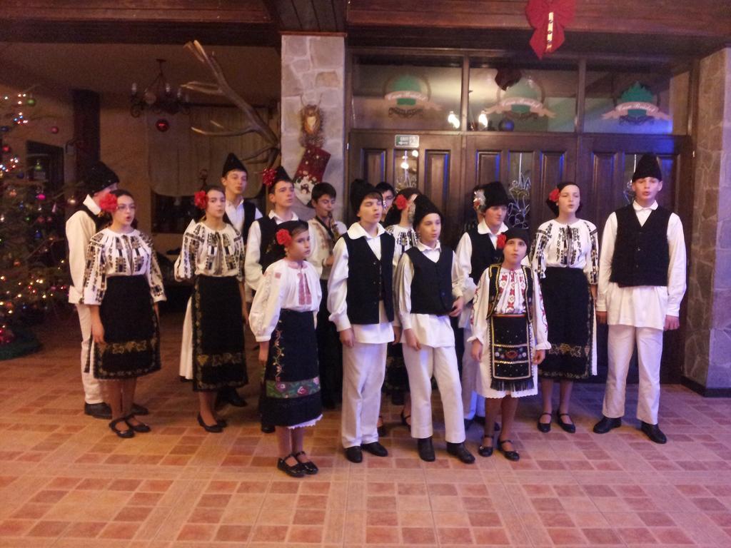 Hostal Casa Bradet Întorsura Buzăului Exterior foto